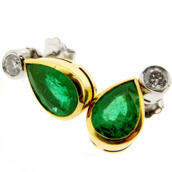 A pair of Emerald & Diamond Earrings - Click Image to Close