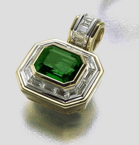 An Emerald & Diamond Pendant - Click Image to Close