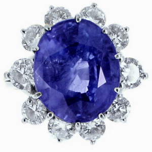 A Majestic Vintage Sapphire & Diamond Cocktail Ring - Click Image to Close