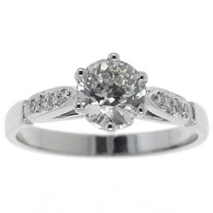 Diamond Solitaire Ring with Delicate Diamond set Shoulders - Click Image to Close