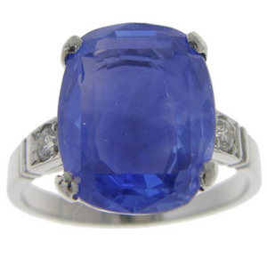 A fine Sapphire Ring 7.88 carats with diamond shoulders - Click Image to Close