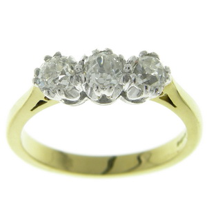 Diamond 3 stone ring. Three old cut diamonds - Click Image to Close