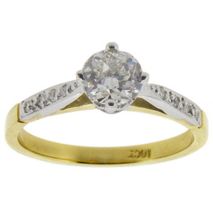 Edwardian Diamond solitaire with fine diamond shoulders - Click Image to Close