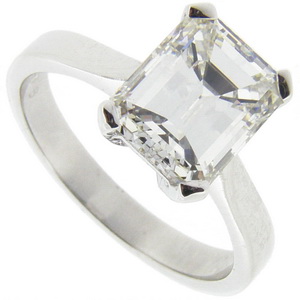 Exquisite Platinum Emerald Cut Diamond Solitaire - Click Image to Close
