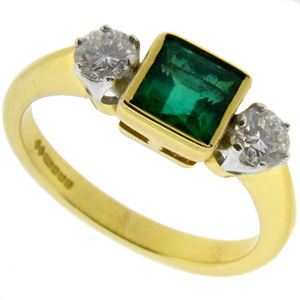 Square Emerald and diamond three stone ring 18k - Click Image to Close