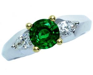 An round Emerald & diamond Three Stone Ring - Click Image to Close