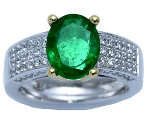 An original and sophisticated emerald solitaire ring - Click Image to Close
