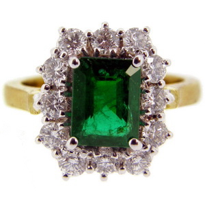 A traditional Emerald cluster ring brilliant cut diamonds - Click Image to Close