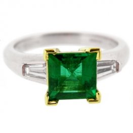18k Square Emerald solitaire ring with baguette diamond shoulder