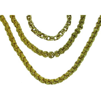 An Amethyst Necklace