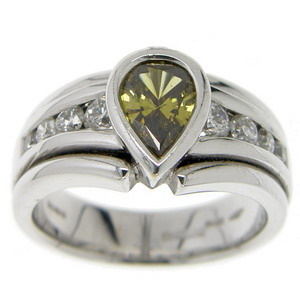 Fancy Coloured Green Diamond ring - Click Image to Close