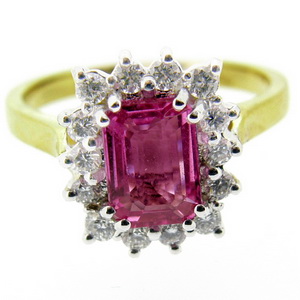 A Beautiful Pink Sapphire Engagement Ring - Click Image to Close